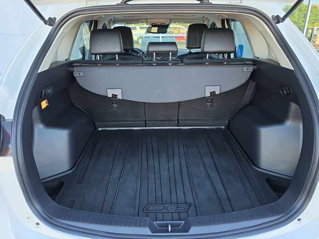 Used 2015 White Mazda Grand Touring image 29