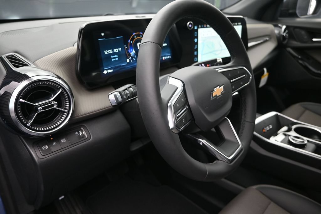 2027 Chevrolet Equinox LT - Photo 12