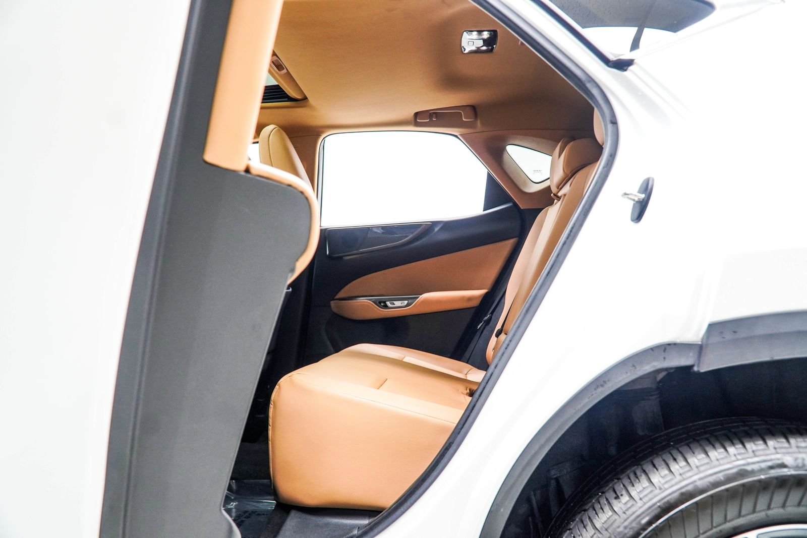 Used 2023 White Lexus 350 Premium image 39