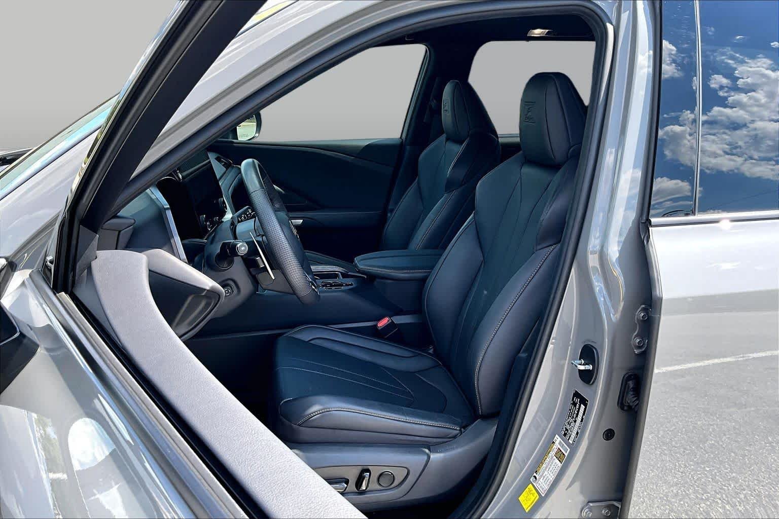 Used 2024 Incognito Lexus F SPORT Premium image 8