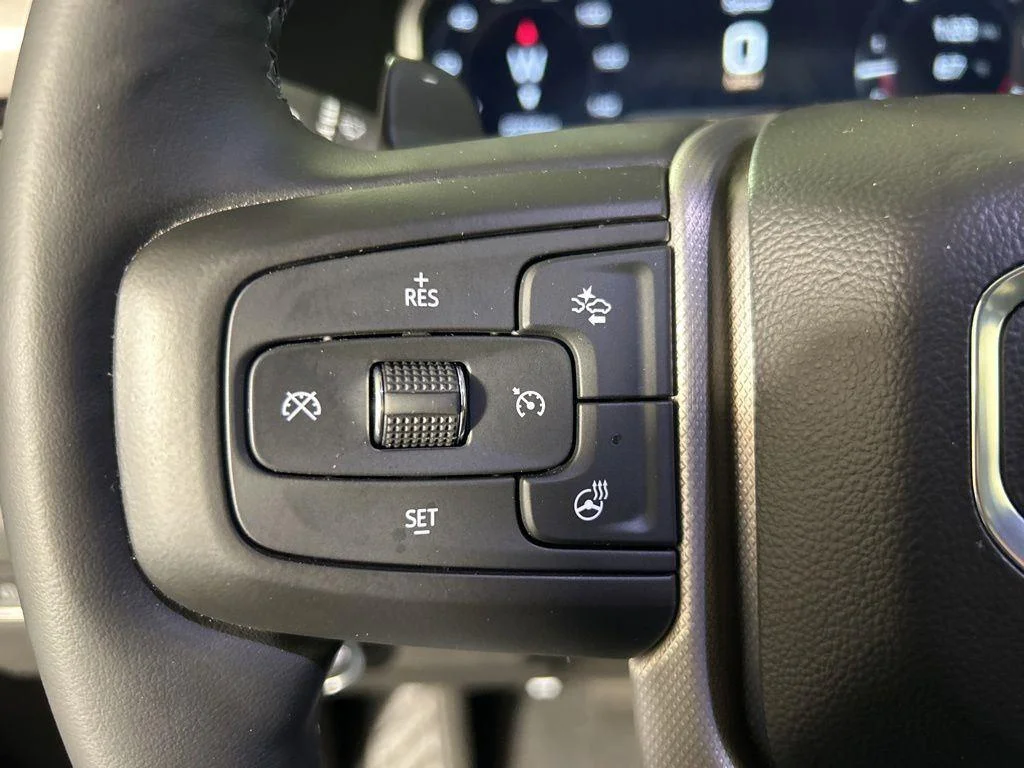 Used 2023 Titanium GMC Denali image 29