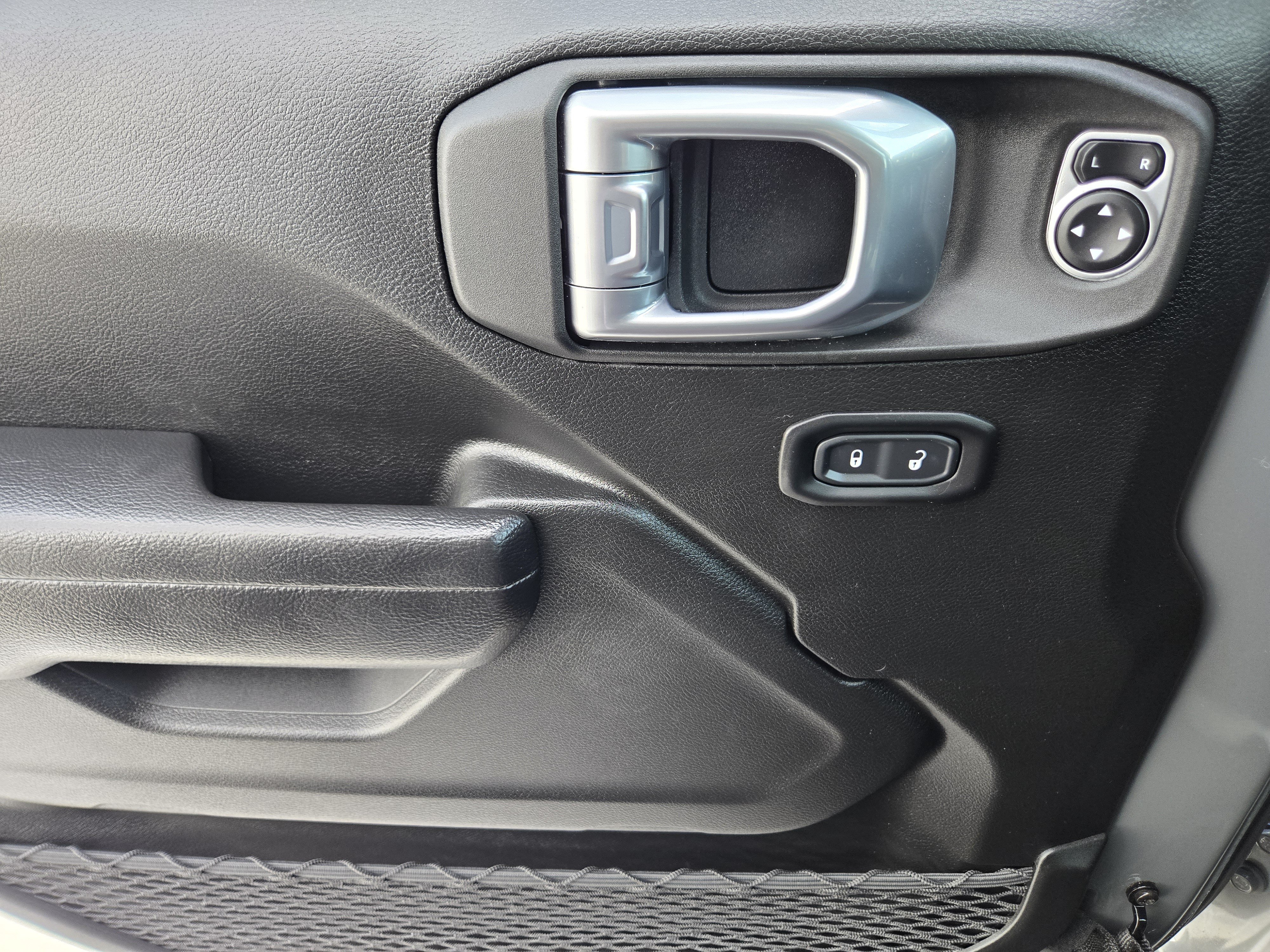 Used 2023 Sting-Gray Clearcoat Jeep Sport S image 23