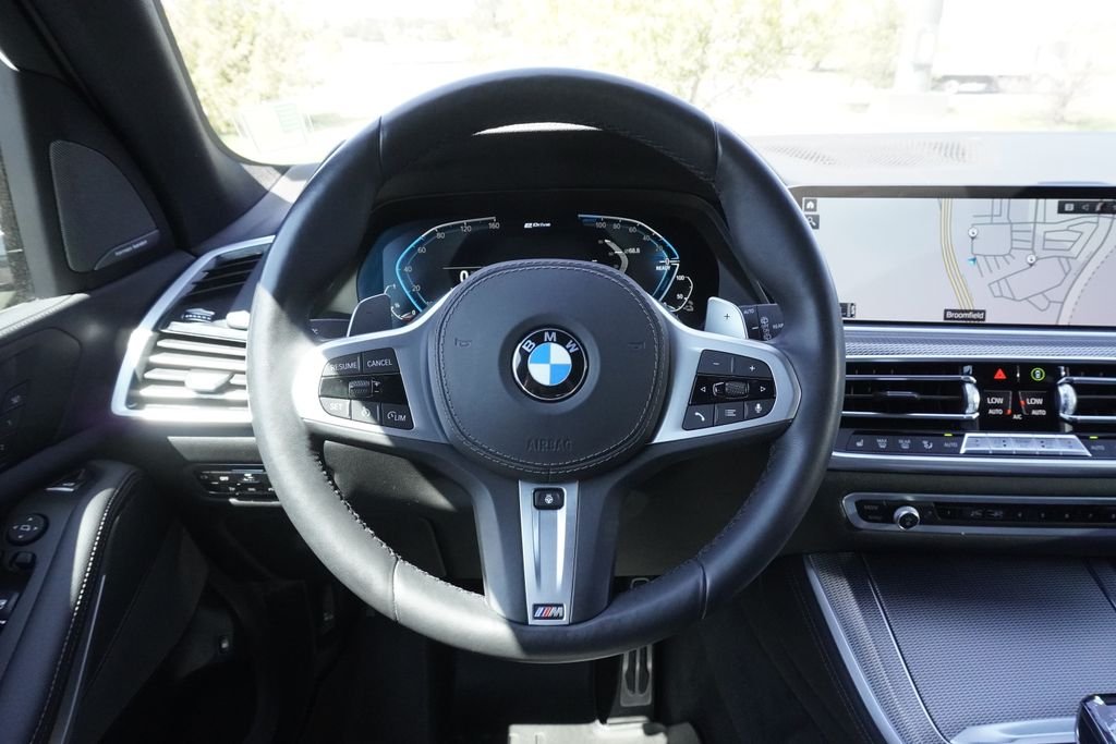 Used 2021 Black BMW xDrive45e image 10