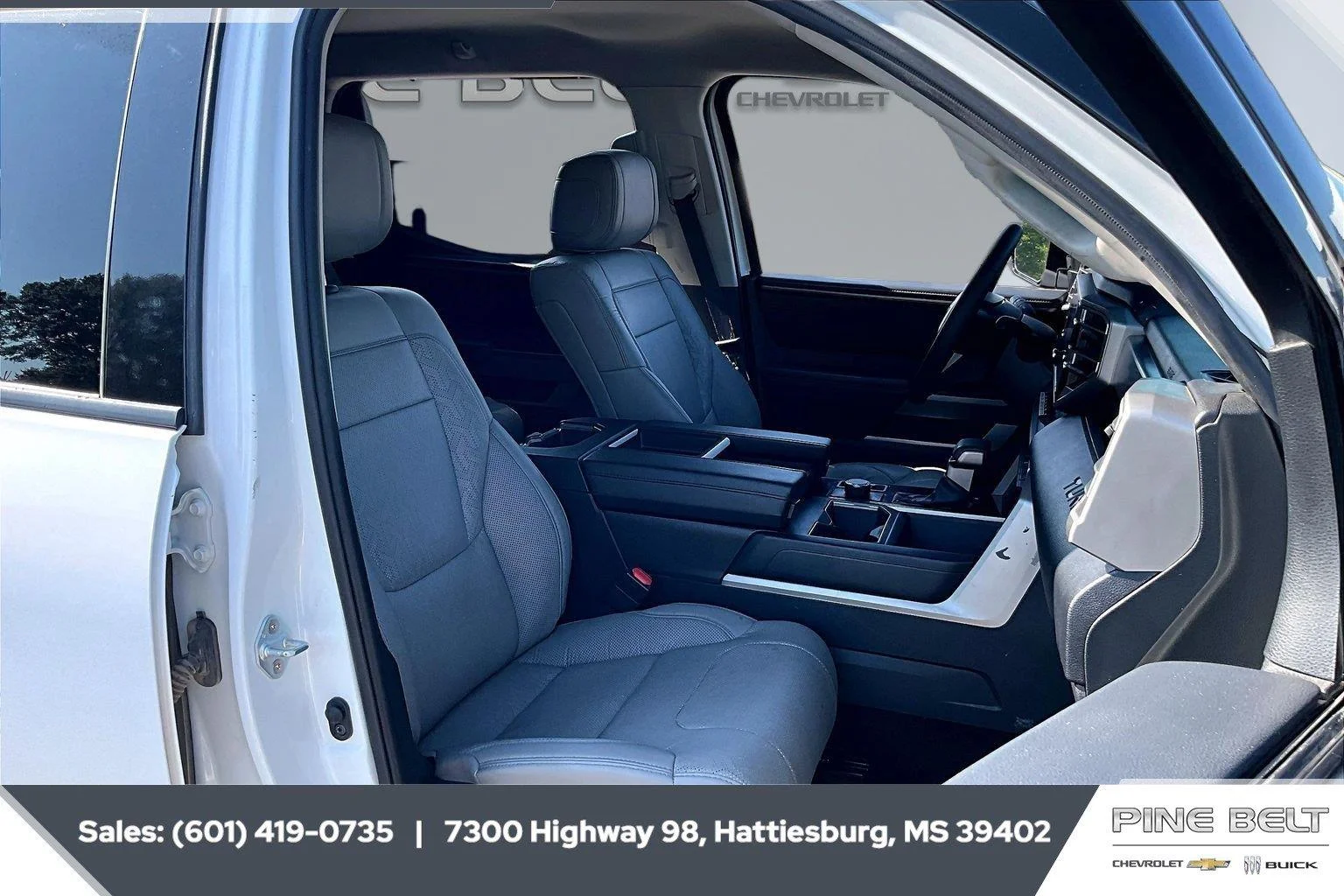 Used 2023 White Toyota SR5 image 7