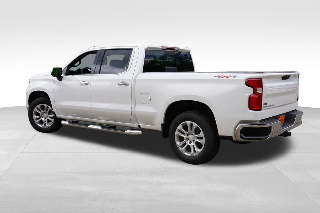 Used 2023 Iridescent Pearl Tricoat Chevrolet LTZ image 8