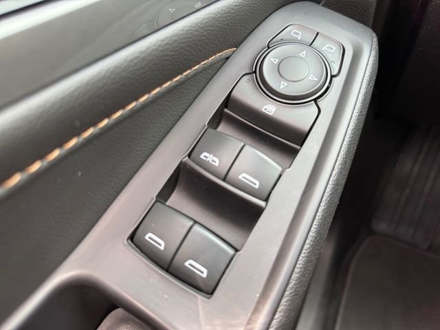 Used 2020 Summit White Chevrolet 3LT image 27