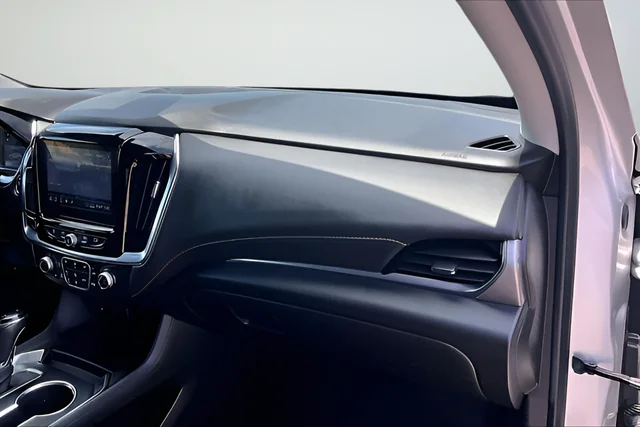 Used 2020 Silver Ice Metallic Chevrolet LT image 21