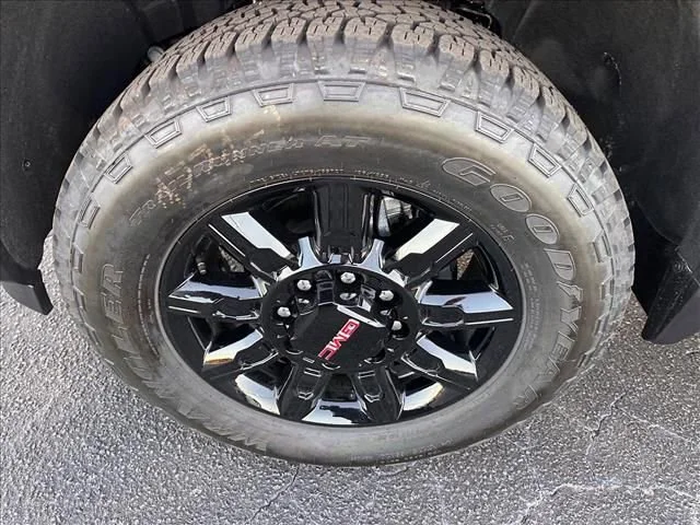 2026 GMC Sierra 2500HD AT4 - Photo 14