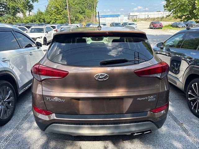 Used 2017 Beige Hyundai Sport image 6