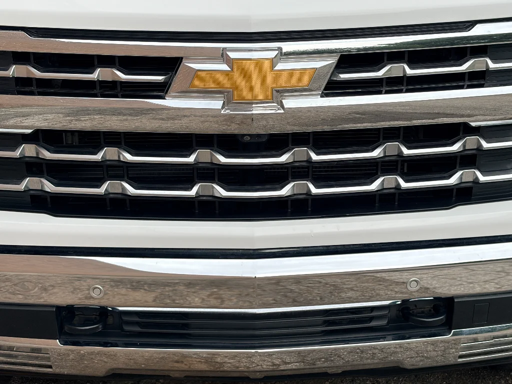 Used 2023 Summit White Chevrolet LTZ image 31