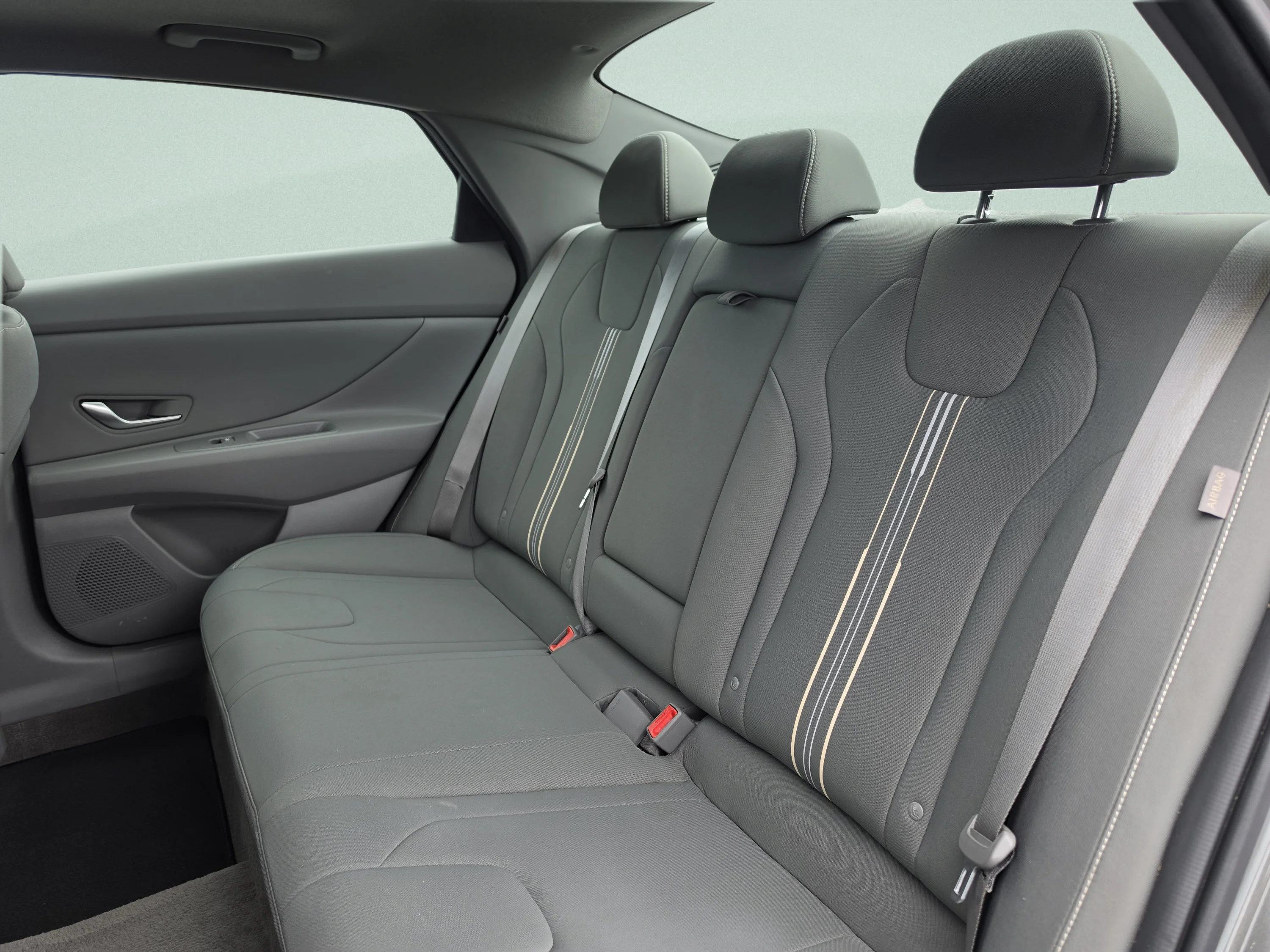 Used 2025 Amazon Gray Hyundai SEL Convenience image 20