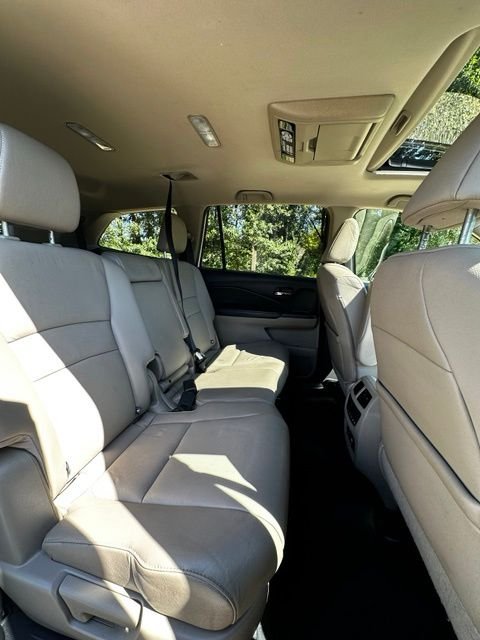 Used 2016 White Honda EX-L image 21