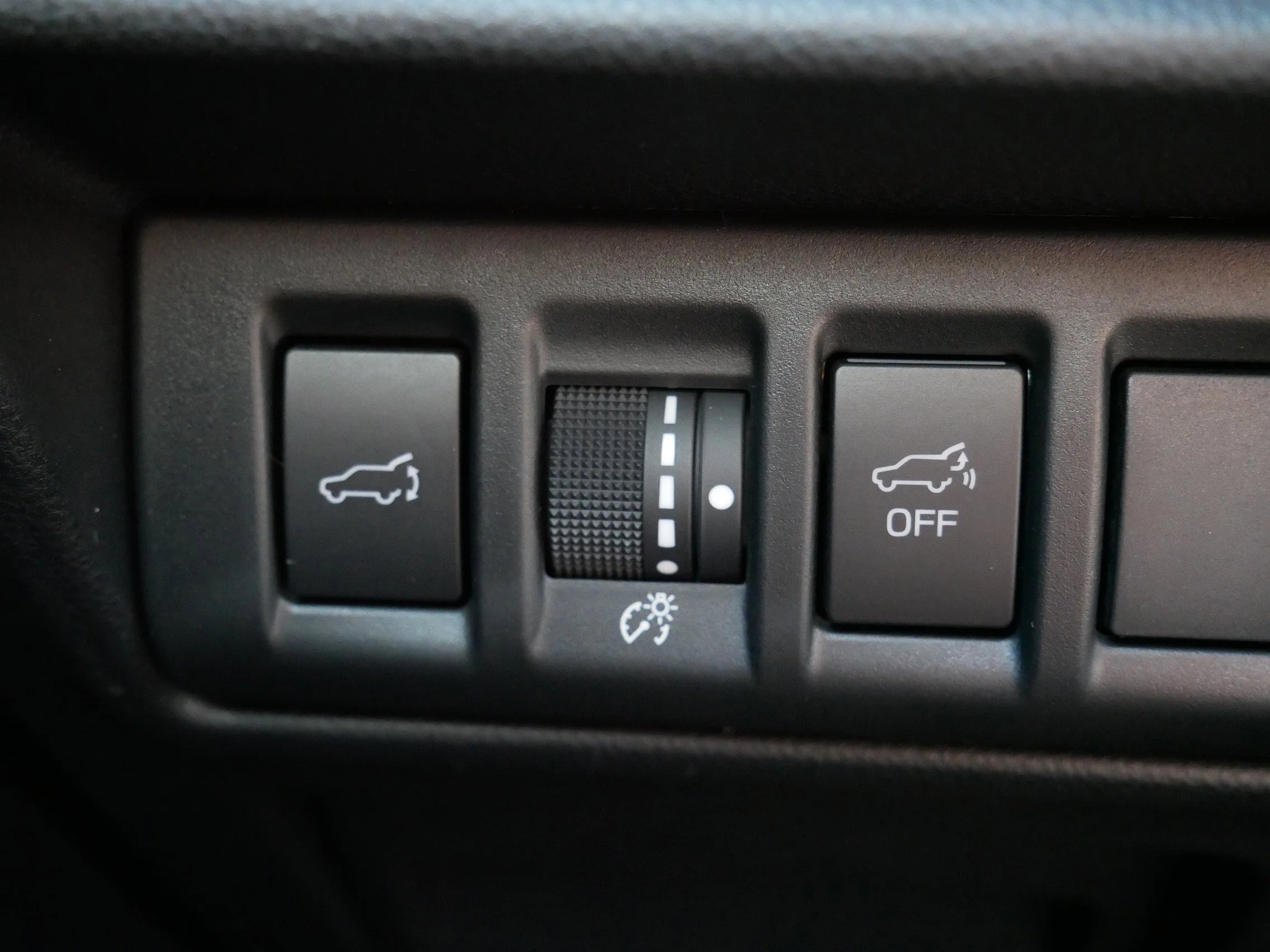Used 2024 Ice Silver Metallic Subaru Limited image 26