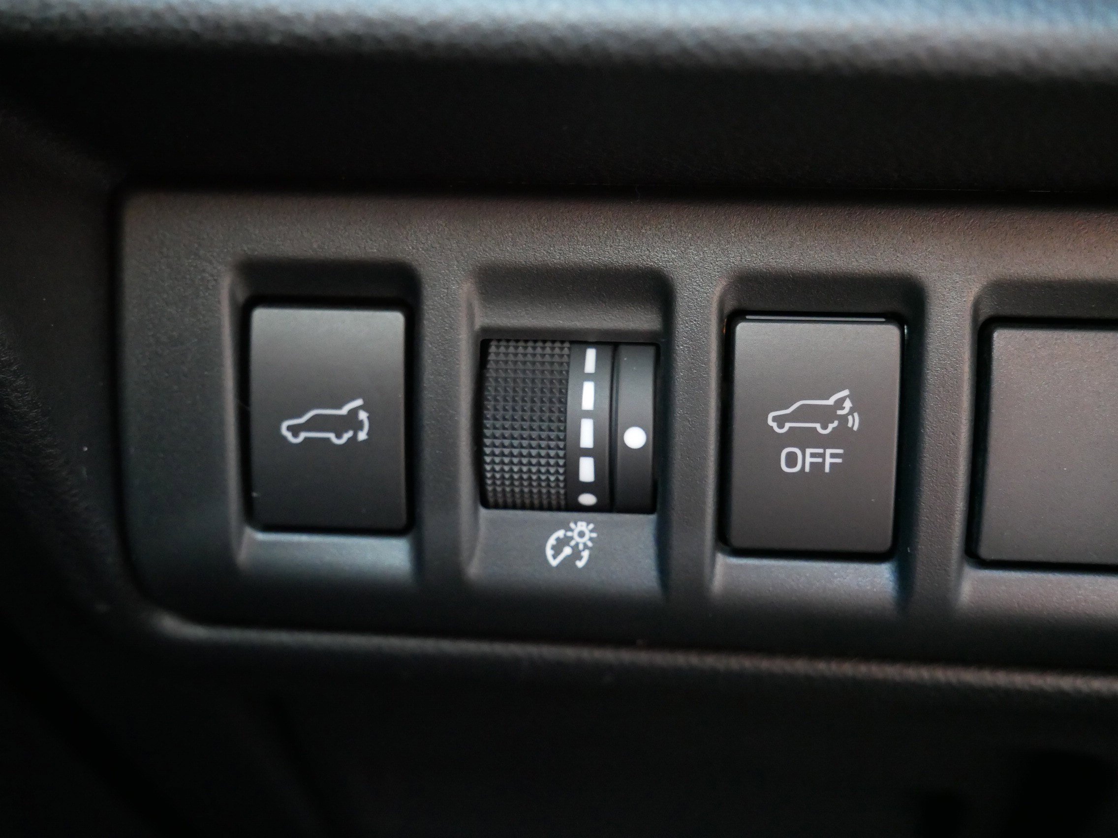 Used 2024 Ice Silver Metallic Subaru Limited image 26