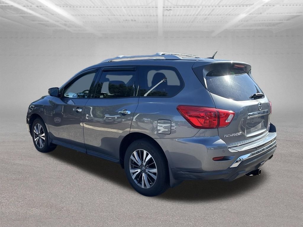 Used 2017 Gray Nissan SV image 4