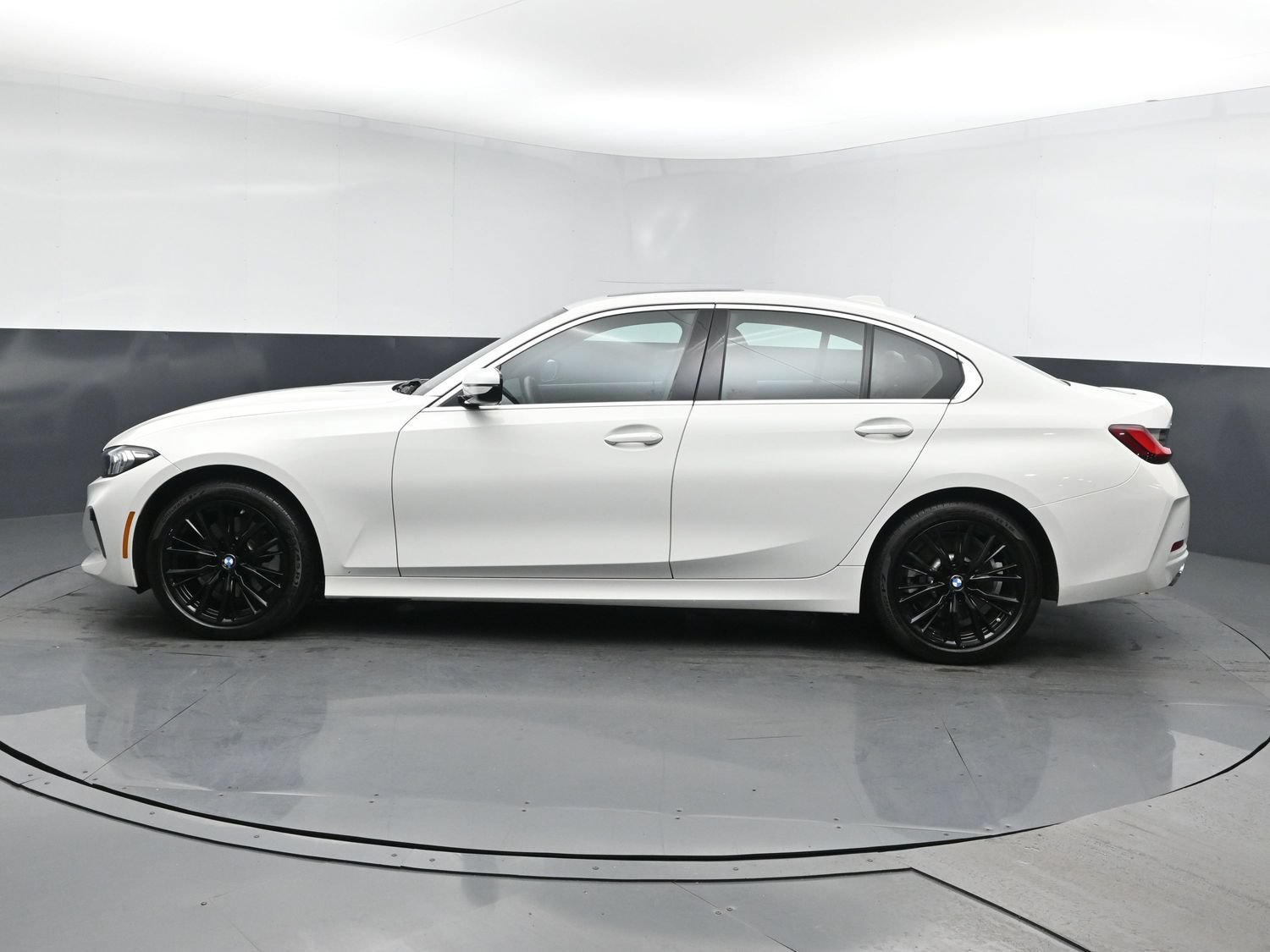 Used 2024 Alpine White BMW 330i xDrive image 4