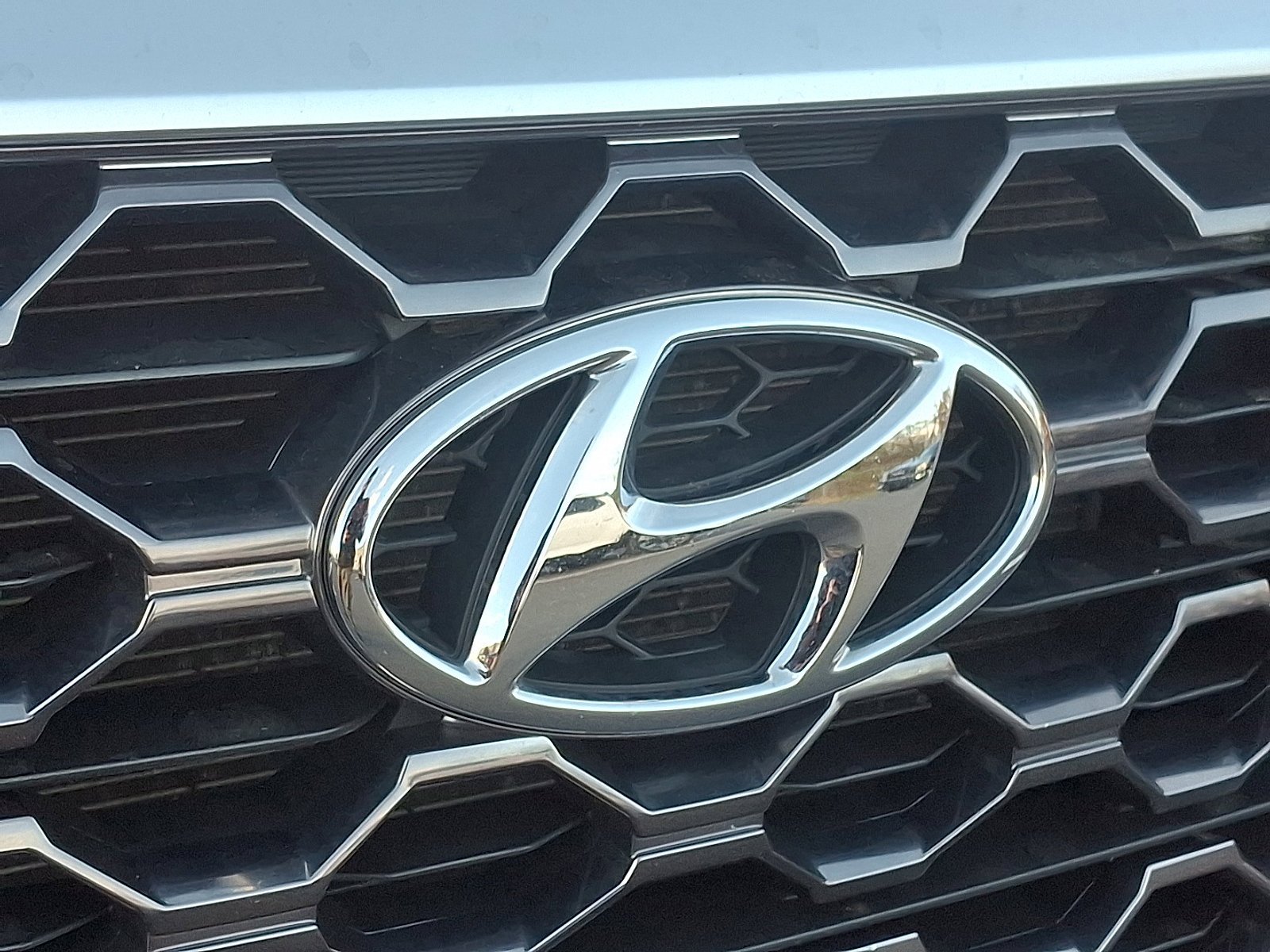 2020 Hyundai Santa Fe SEL photo 4