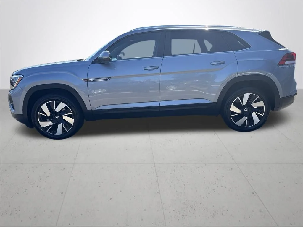 Used 2024  Volkswagen 2.0T SE w/Technology image 10