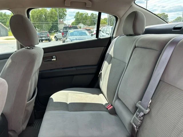 Used 2012 Silver Nissan 2.0 SR image 16