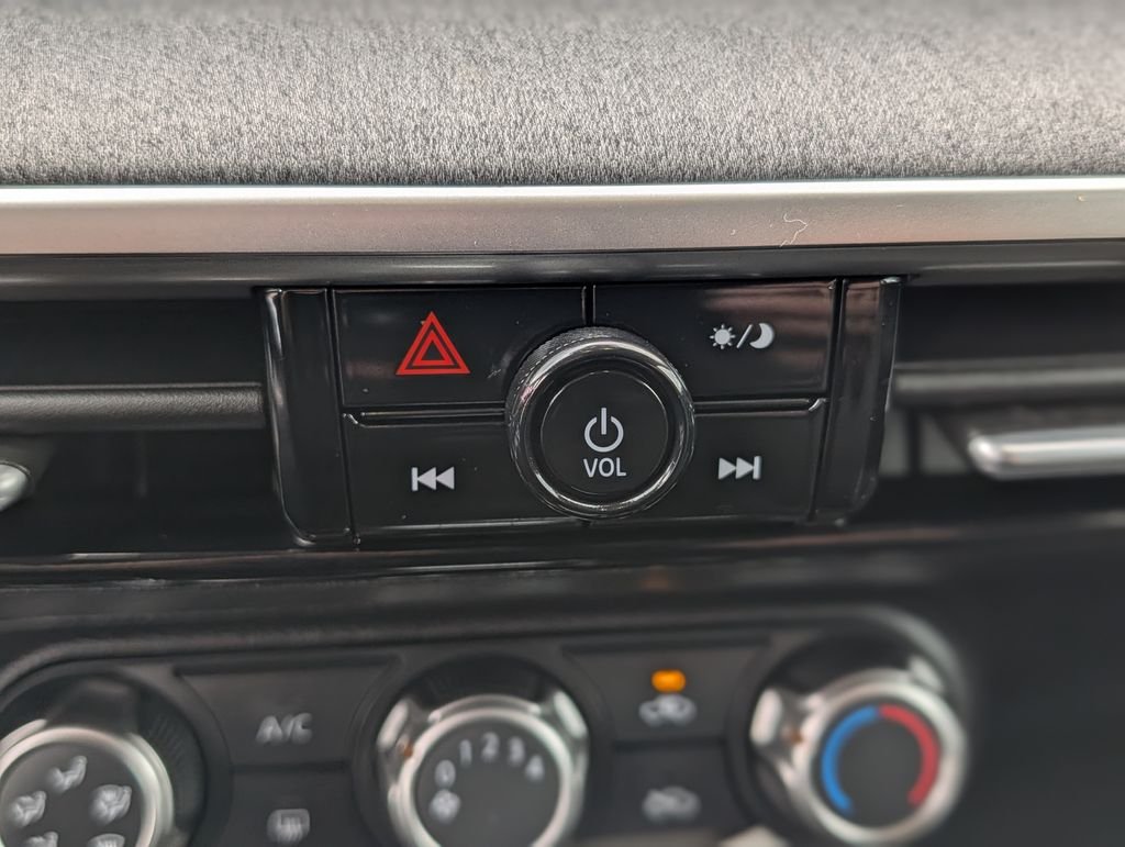 2025 Nissan Kicks SV - Photo 29