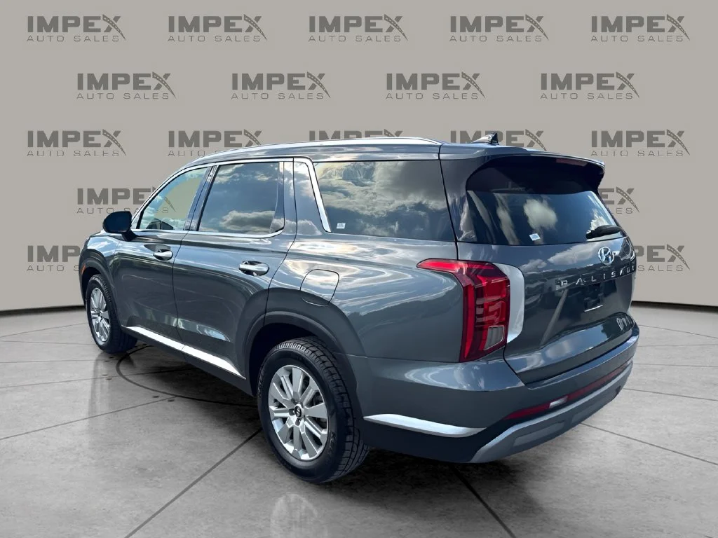 Used 2025 Gray Hyundai SEL image 3
