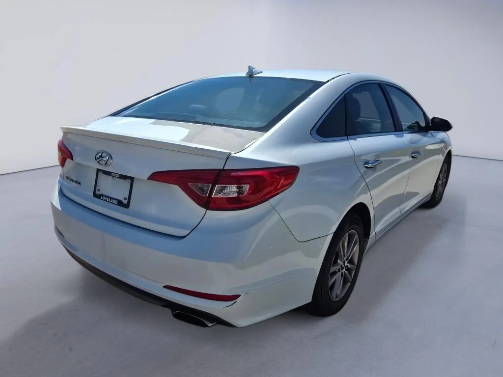 Used 2015 Quartz White Pearl Hyundai 2.4L SE image 5
