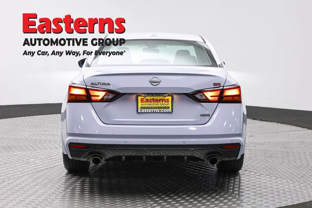 Used 2025 Gray Nissan 2.5 SR image 6