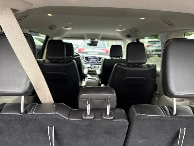Used 2023 Black Chrysler Touring L image 34