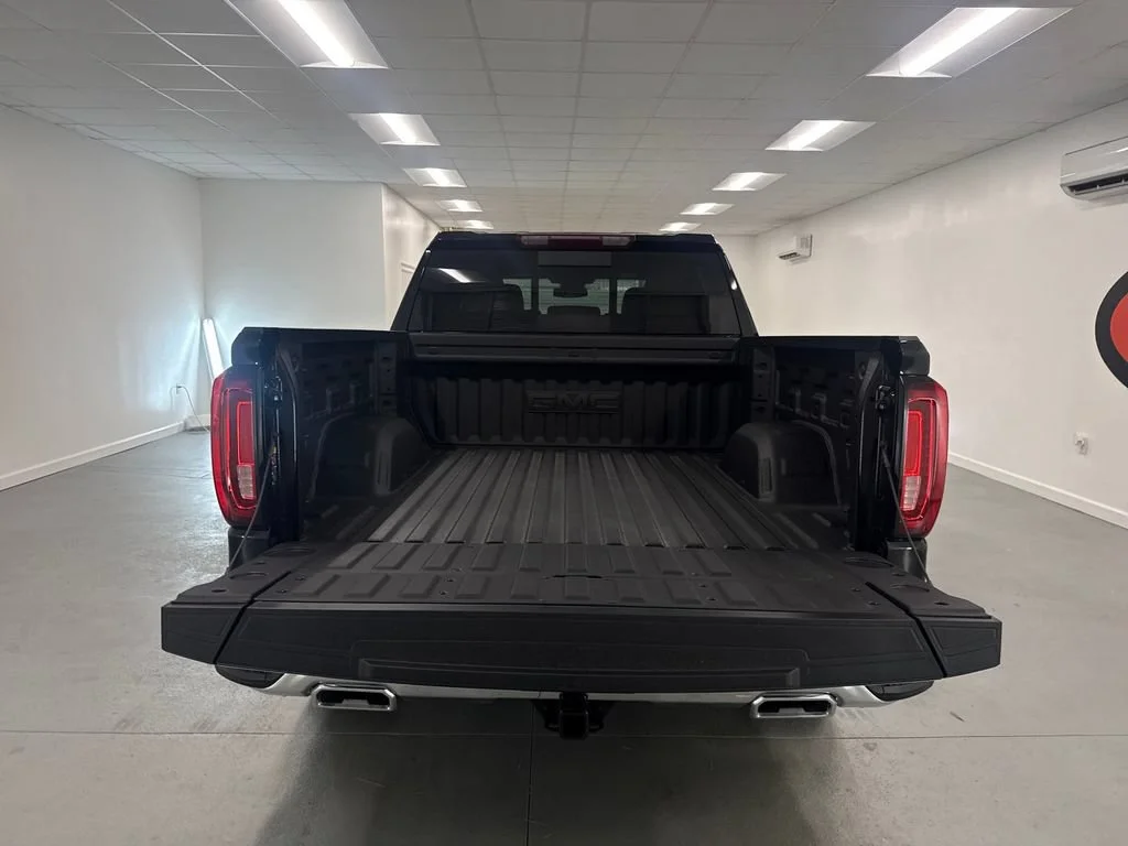 New 2026 Onyx Black GMC SLT image 8