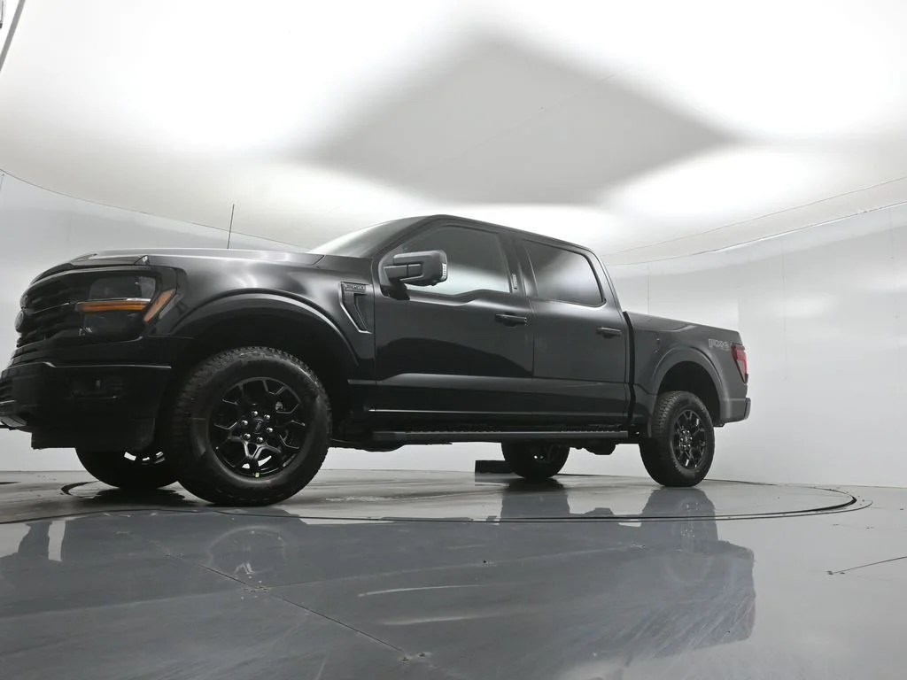 New 2026 Agate Black Metallic Ford XLT image 42