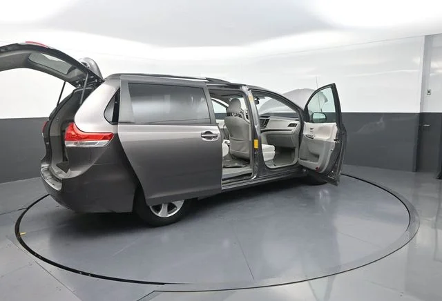 Used 2013 Gray Toyota LE image 35