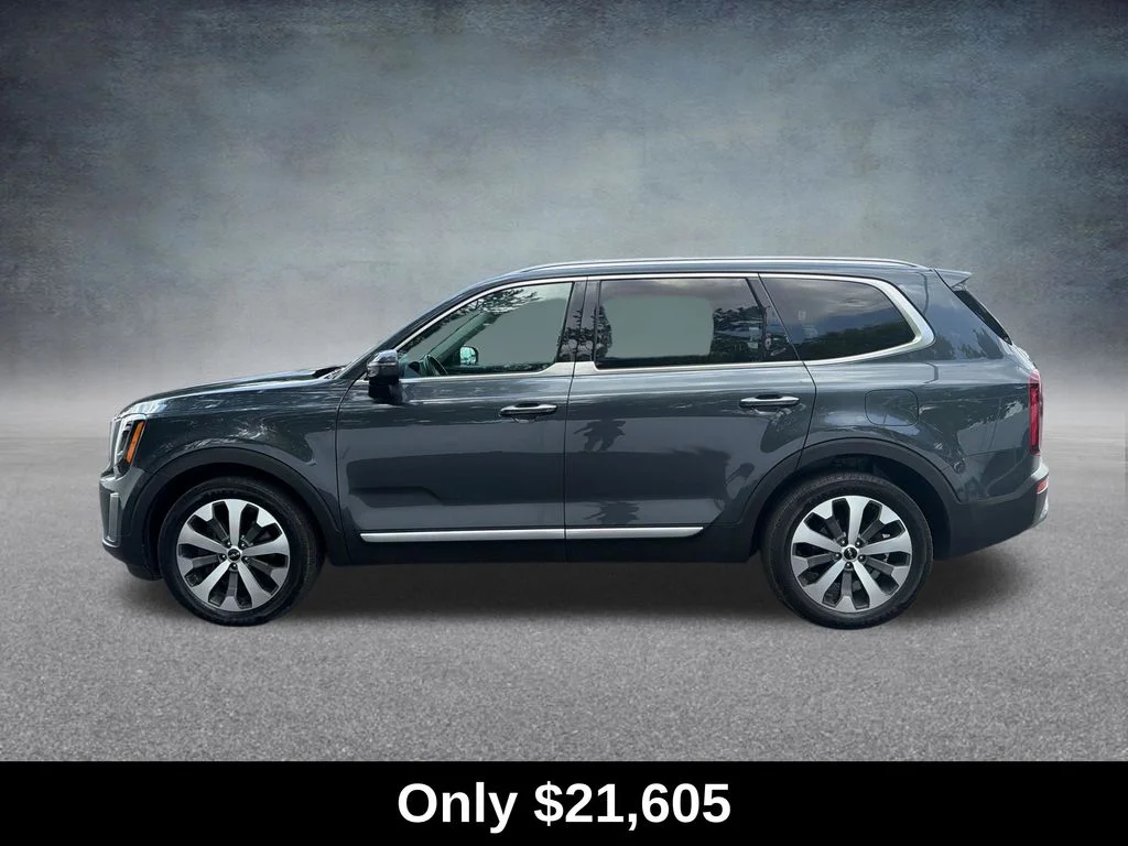 Used 2022 Gray Kia S image 4