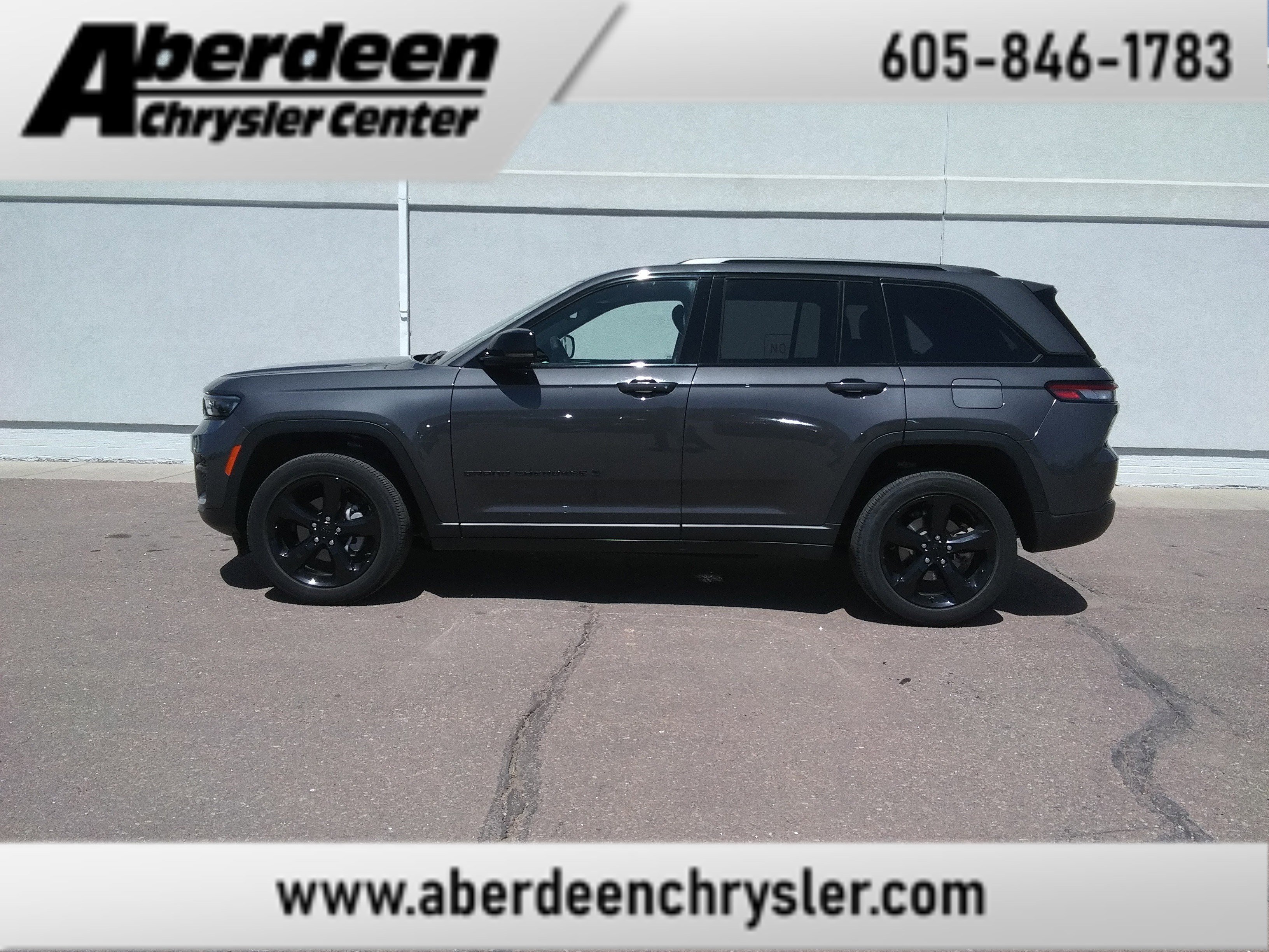 2023 Jeep Grand Cherokee Altitude 4x4's photo