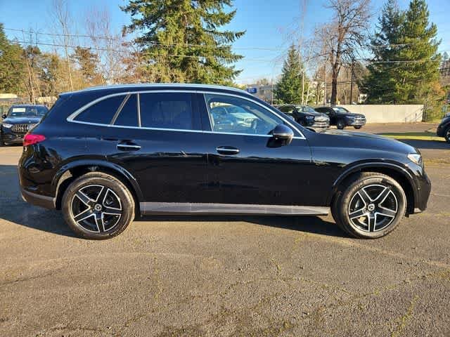 Used 2026 Black Mercedes-Benz GLC 300 image 2