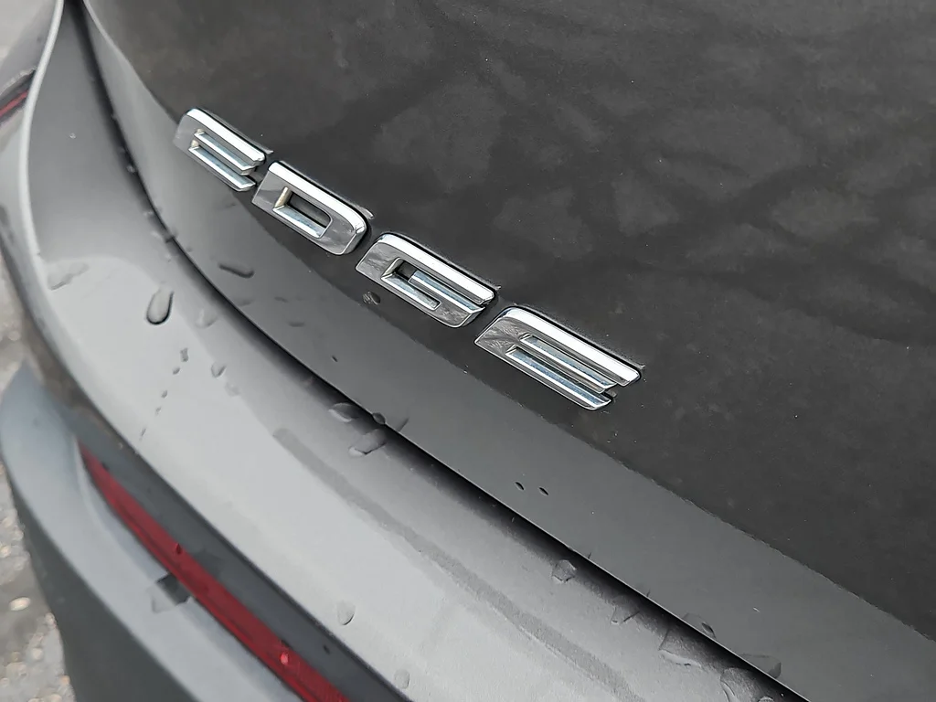 Used 2017 Magnetic Ford SEL image 7