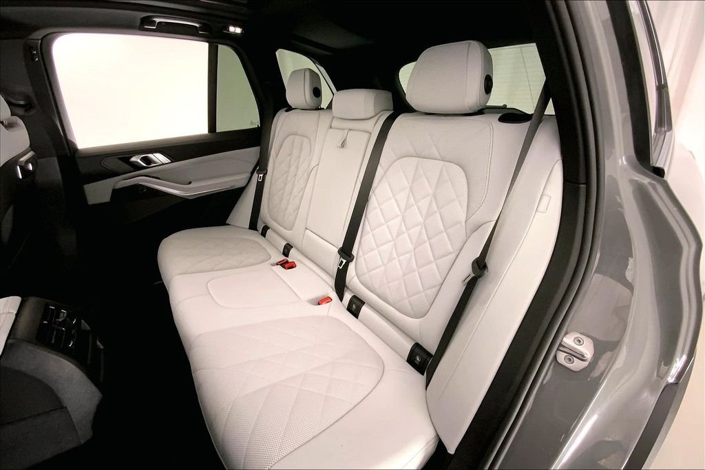 2025 BMW X5 40i - Photo 14