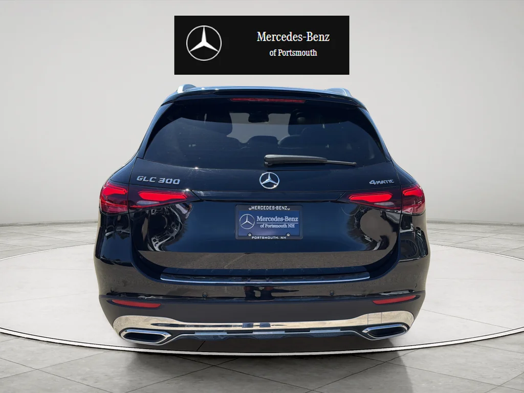Certified Used 2026 Black Mercedes-Benz GLC 300 image 4