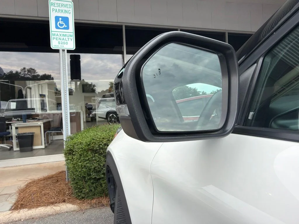Used 2020 White Ford Limited image 13