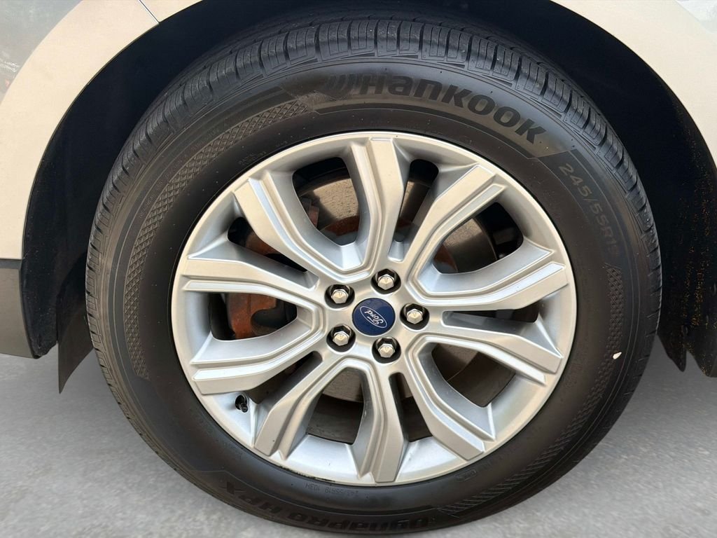 Used 2022 Silver Ford Titanium image 12