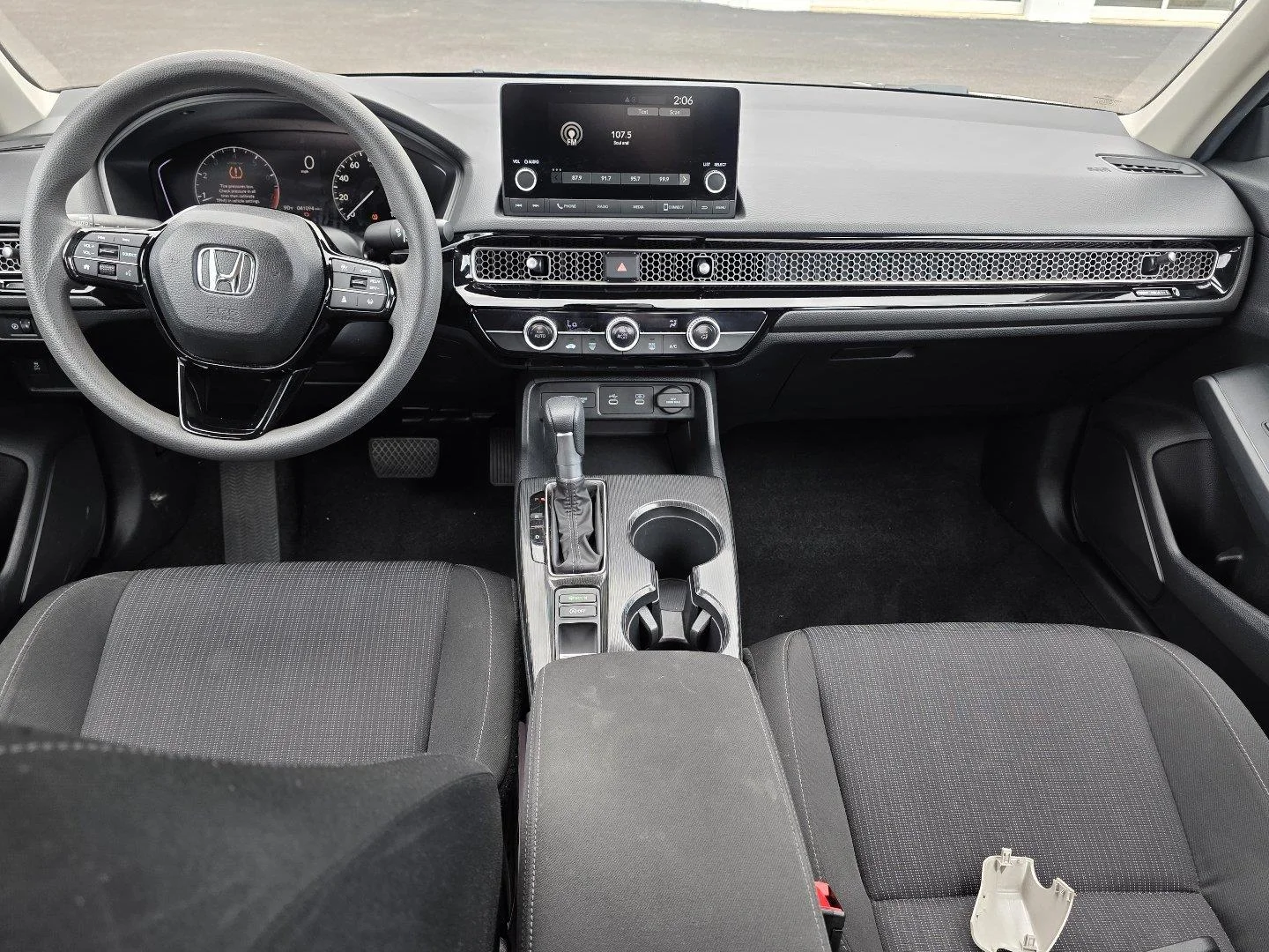 Used 2025  Honda LX image 9
