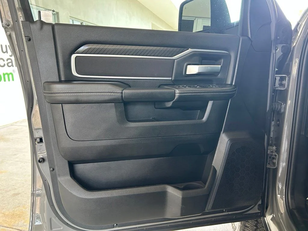 Used 2026 White Ram Big Horn image 39