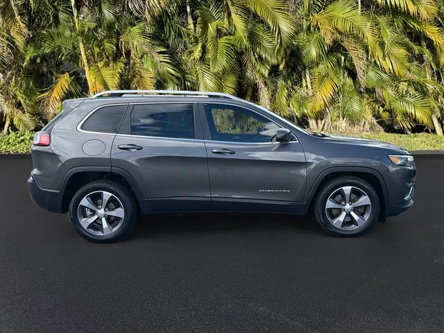 Used 2019 Gray Jeep Limited image 3