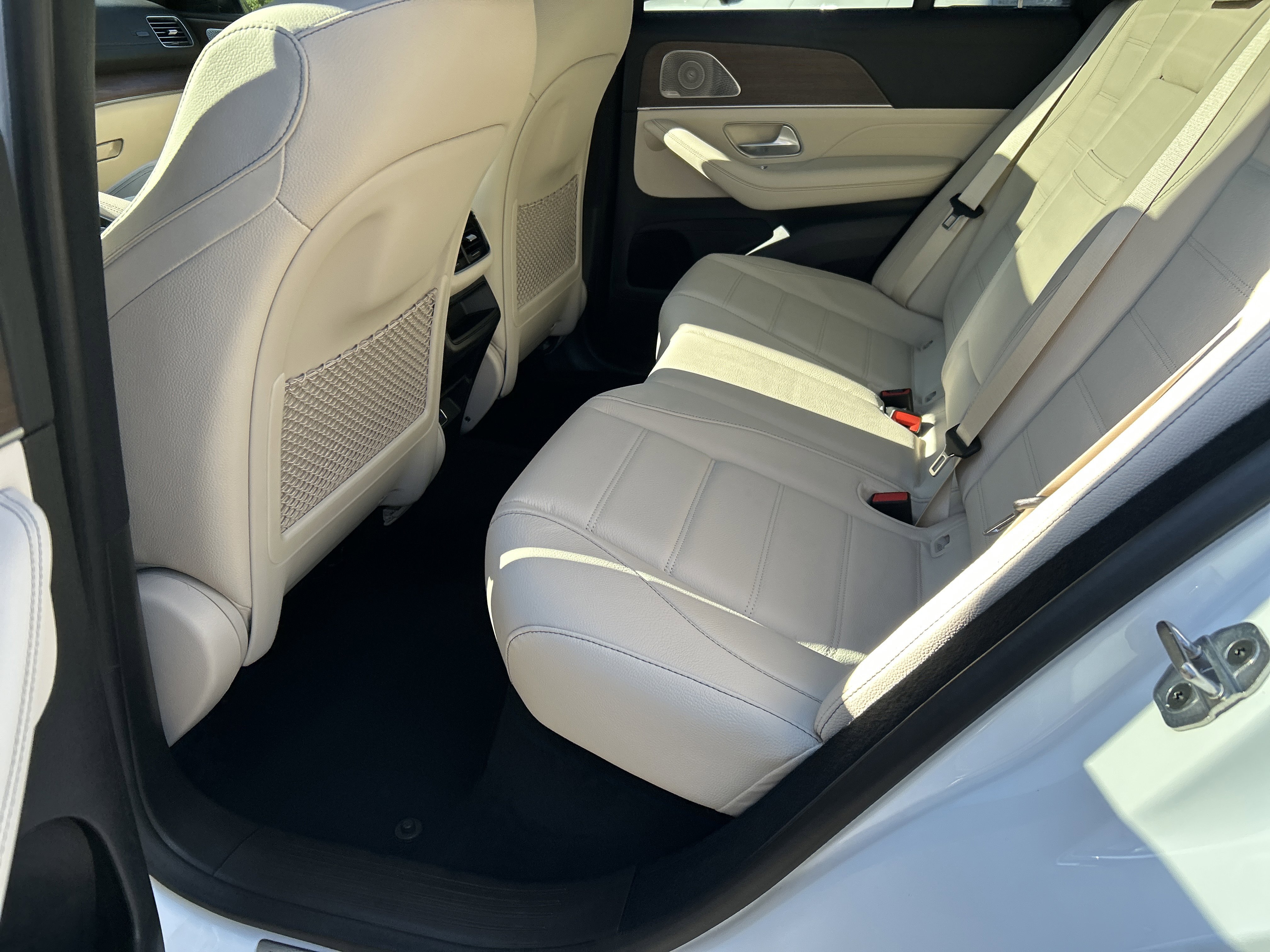 New 2026 Polar White Mercedes-Benz GLE 450 4MATIC® Coupe image 35