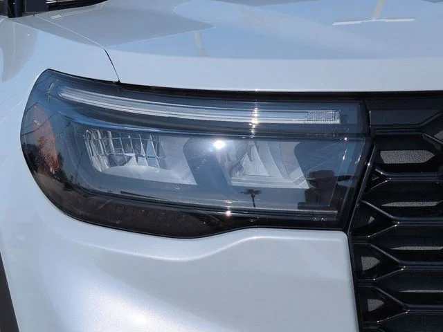 New 2026 Space White Metallic Ford ST-Line image 10