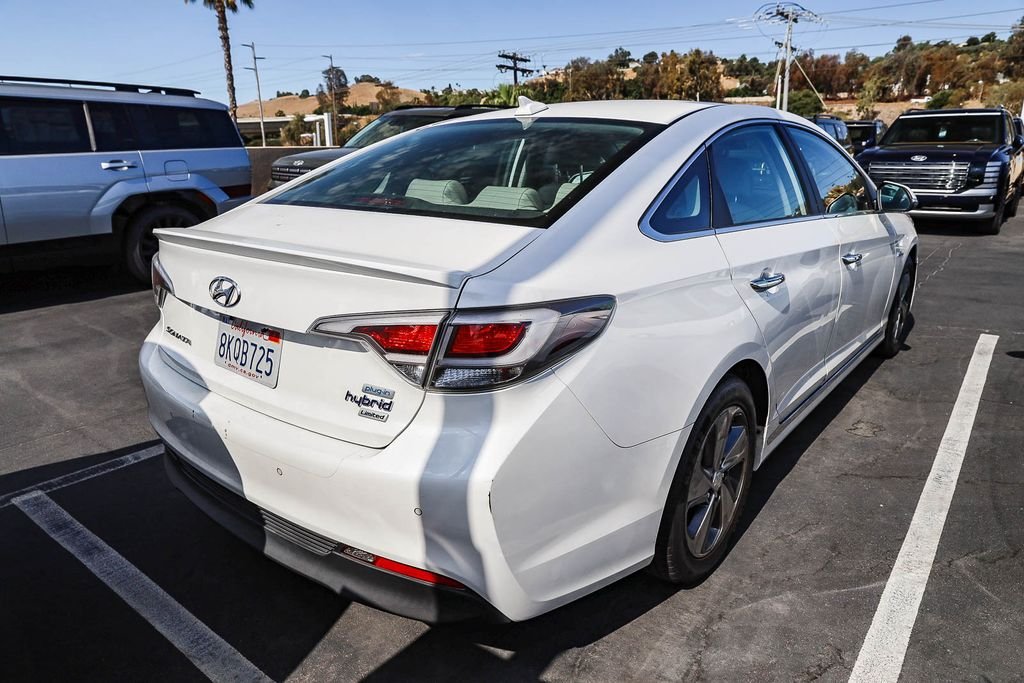 Used 2017 White Hyundai Limited image 7