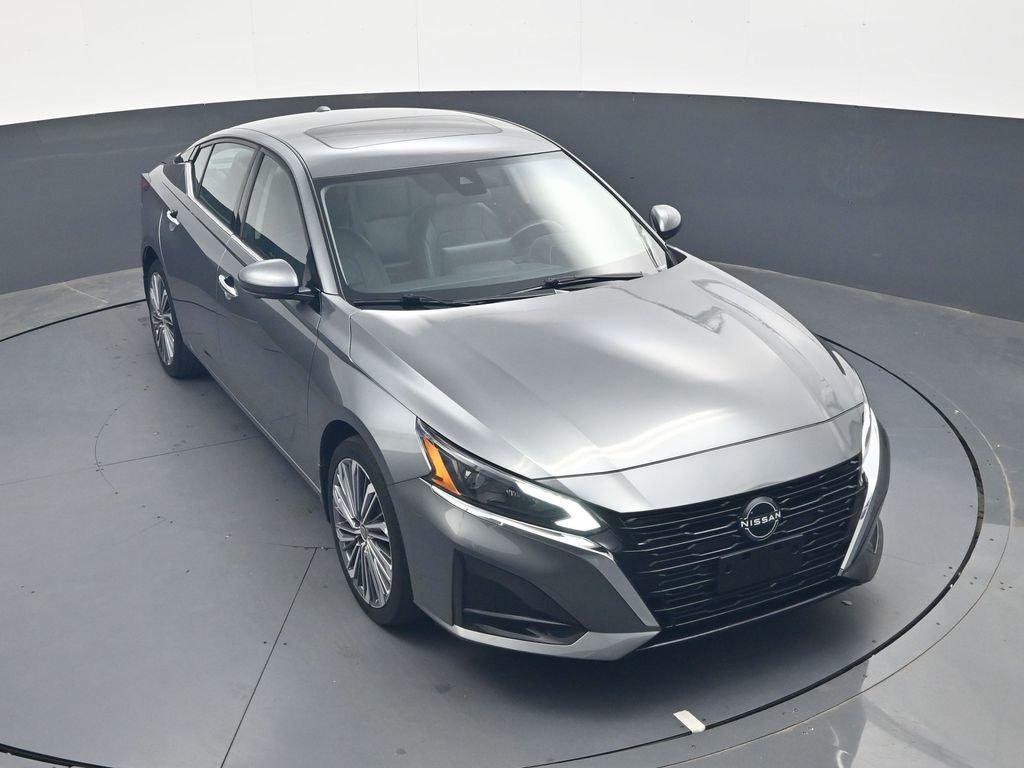 Used 2023 Gray Nissan 2.5 SL image 33
