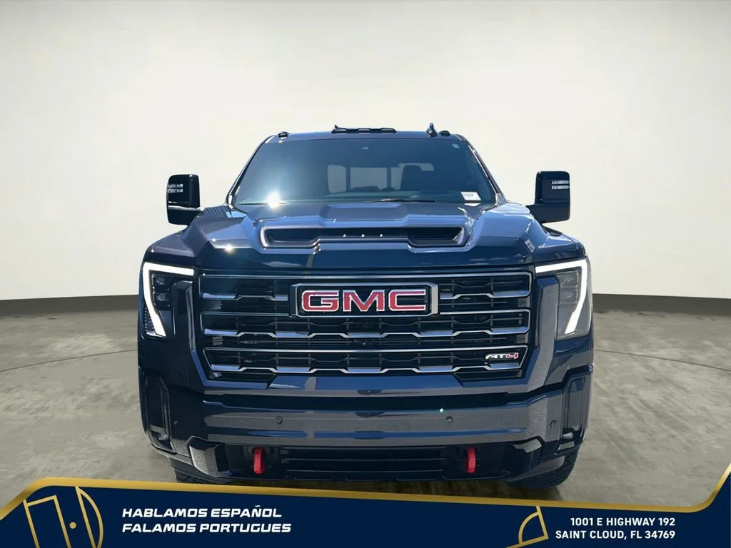 Used 2025 Titanium Rush Metallic GMC AT4 image 9