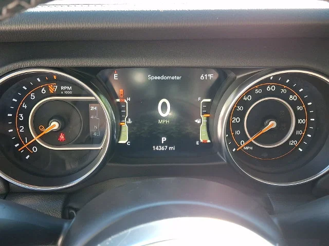 Used 2022 Green Jeep Overland image 20