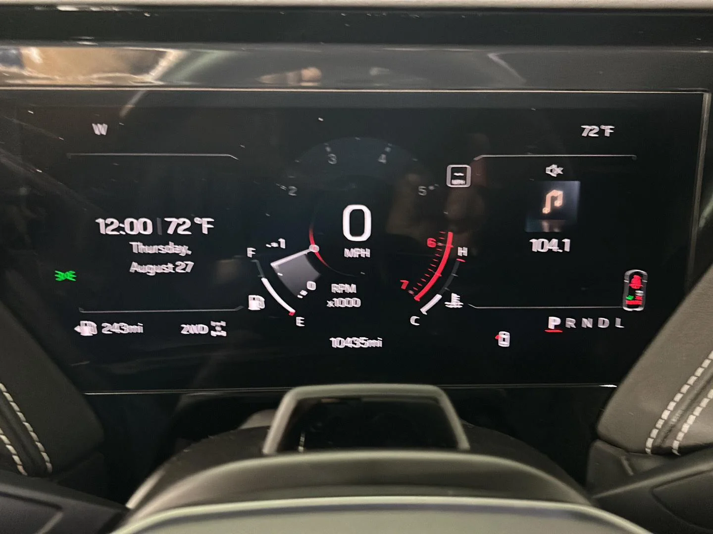 Used 2026 Summit White GMC AT4 Ultimate image 19