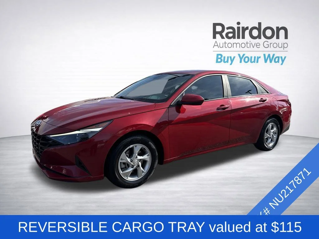 Used 2022 Scarlet Red Pearl Hyundai SE image 3